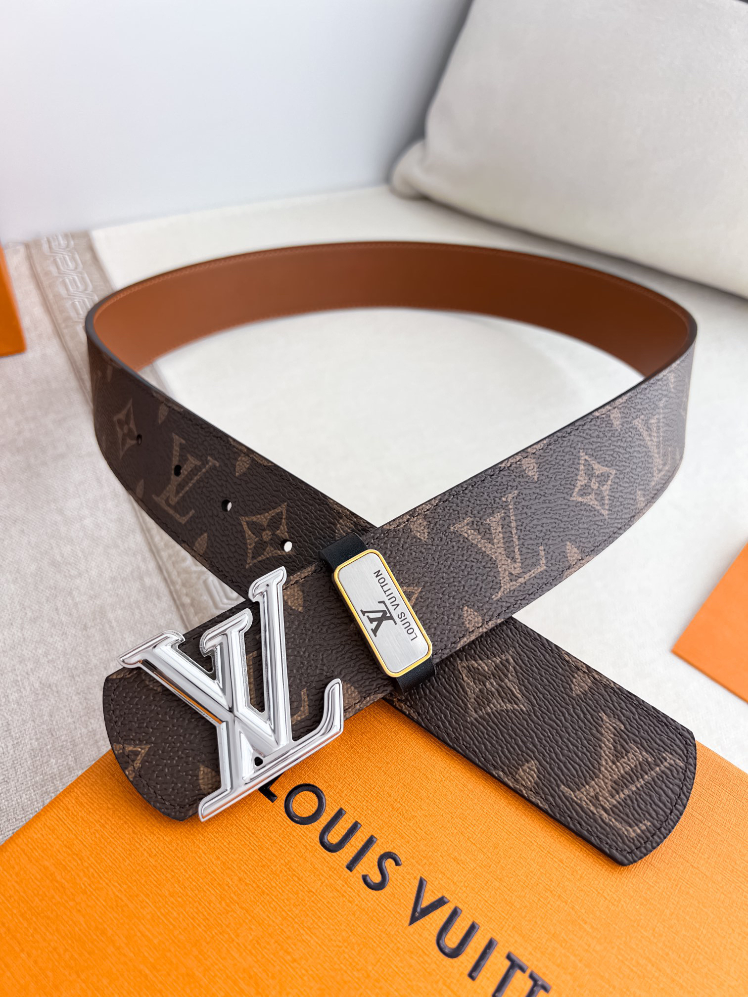 ルイ・ヴィトン「Louis Vuitton」プレミアム トゴレザーベルト / ハイエンドウエストベルト