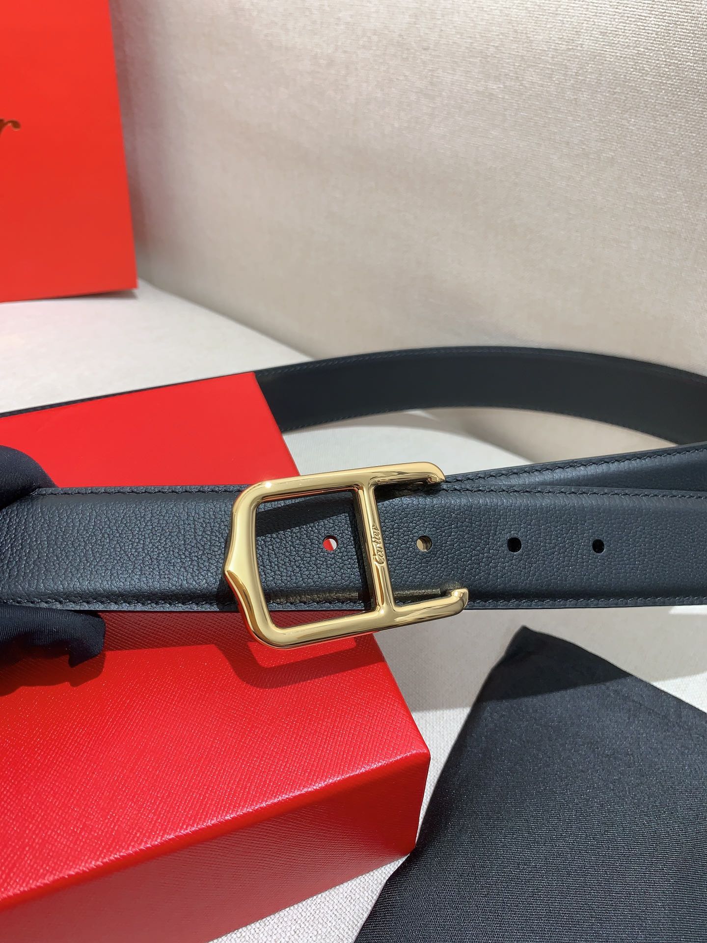 カルティエ「Cartier」バックル C ベルト-ISETAN PRESTIGE CURATED