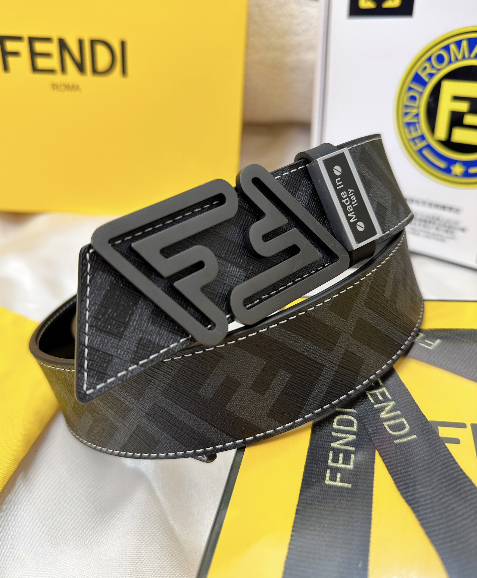 フェンディ「Fendi」FFベルト - リバーシブル フックベルト