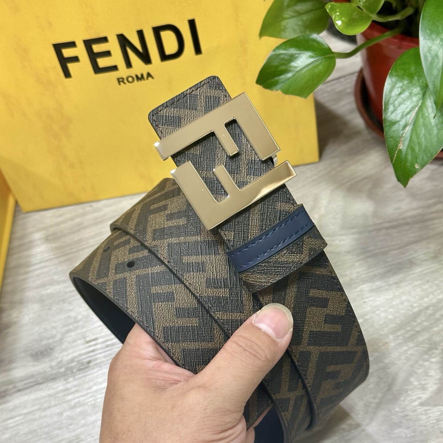 フェンディ「Fendi」FFベルト - リバーシブル フックベルト