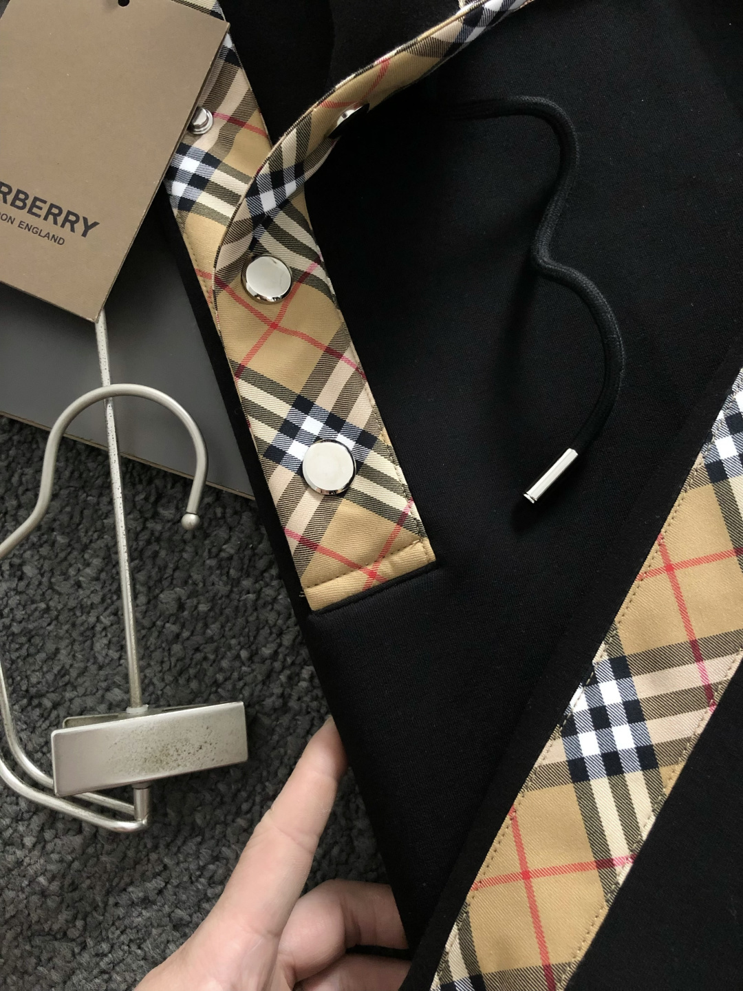 バーバリー「Burberry」バーバリー チェックフード スウェットシャツ / ロングスリーブ プルオーバー