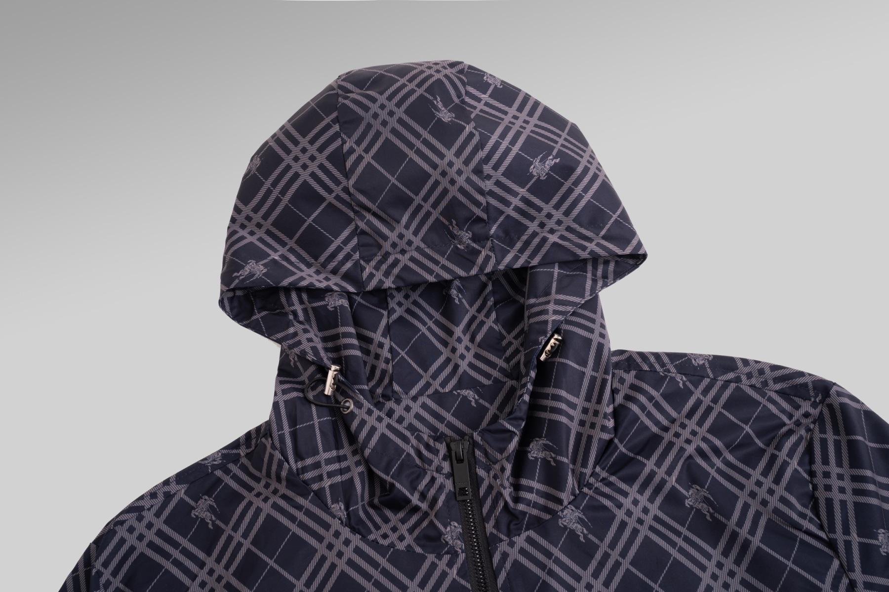 バーバリー「Burberry」バーバリー ロゴプリント ジップアップジャケット / アウター