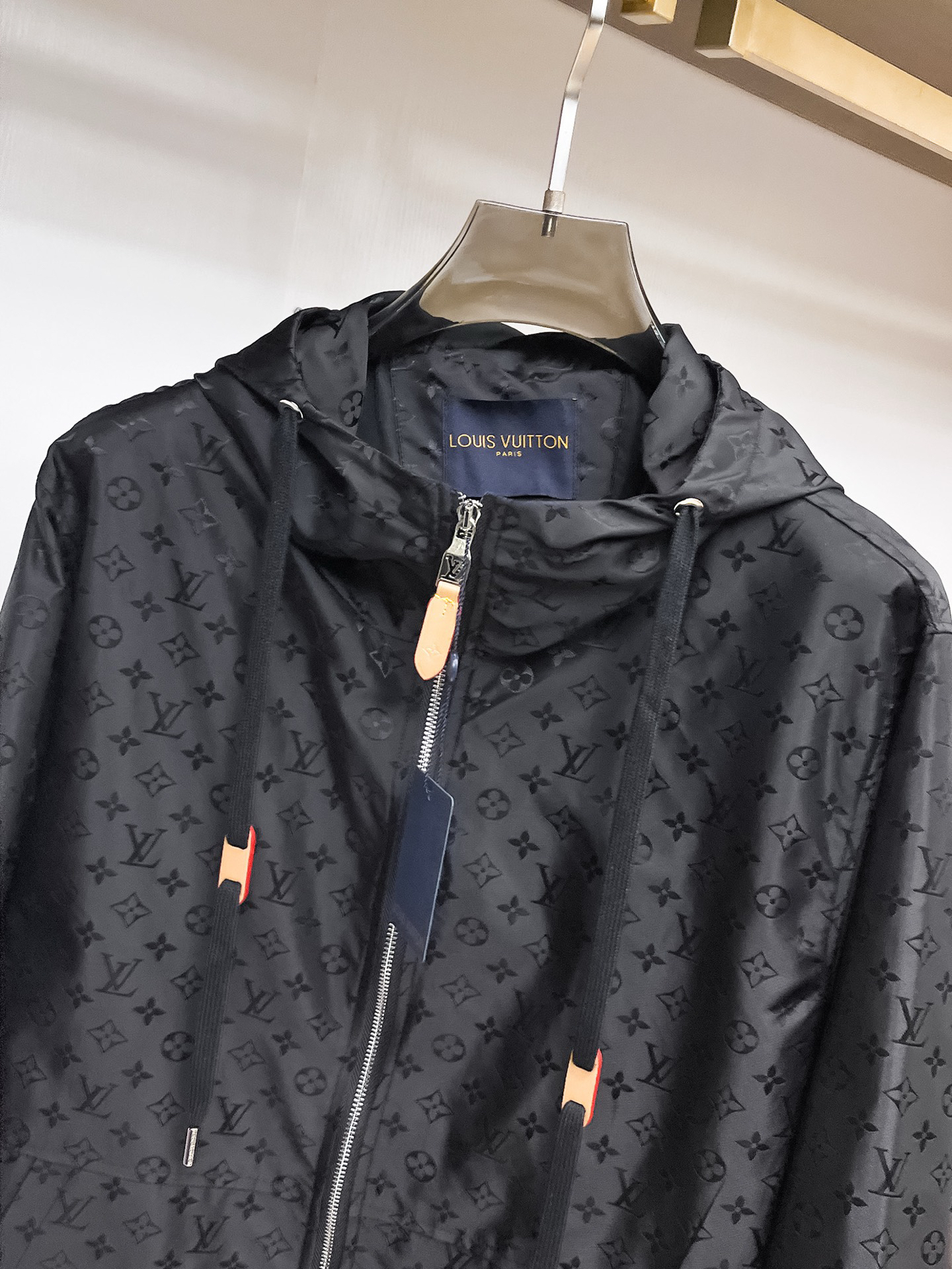 ルイ・ヴィトン「Louis Vuitton」ルイ・ヴィトン ロゴプリント ジップアップジャケット / アウター
