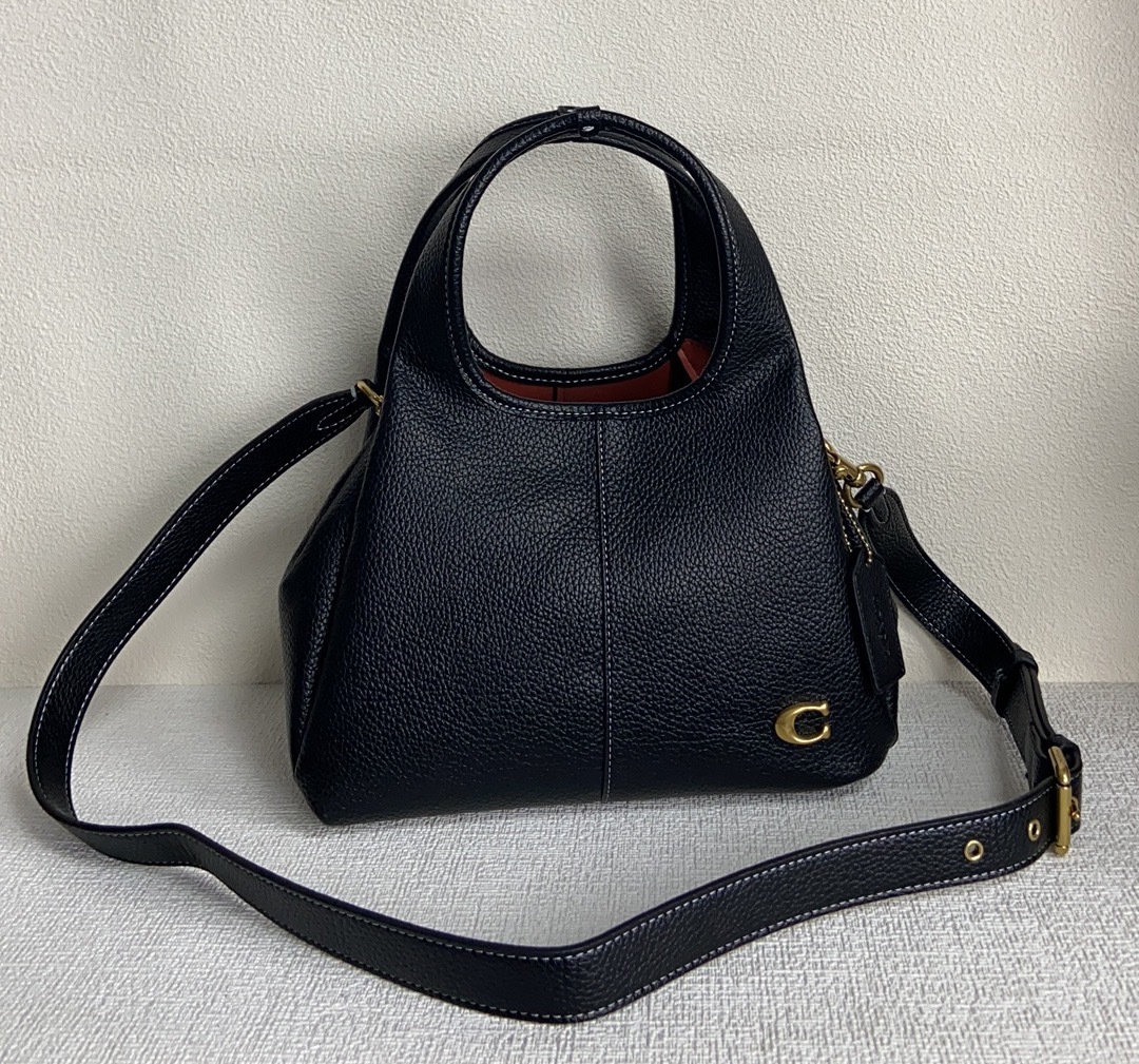 コーチ「Coach」 LANA トートバッグ