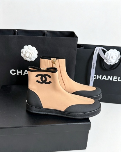 シャネル「Chanel」シャネル スニーカーブーツ / ショートブーツ