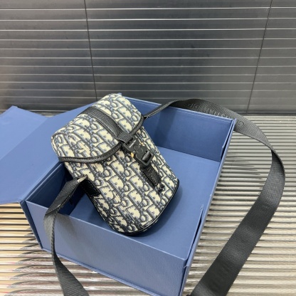 ディオール「Dior」Hit The Road メッセンジャーバッグ コンパクトトート