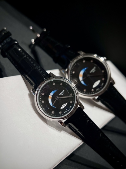 Tissot ティソ デジール ムーンフェイズ ローマ数字 / レディース＆メンズ クォーツ腕時計