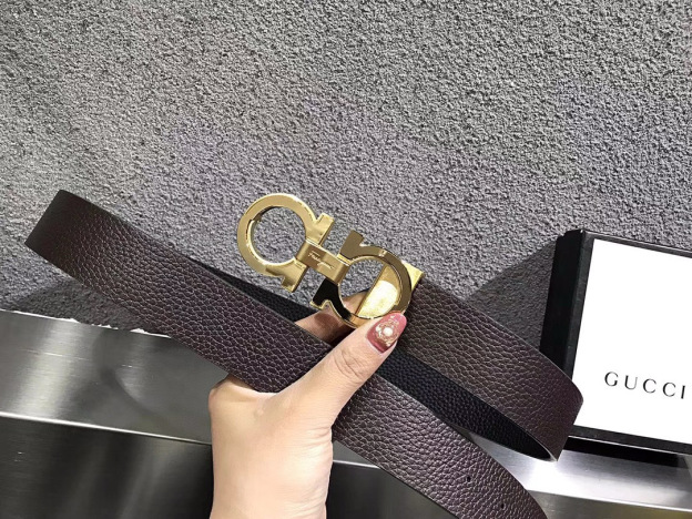 フェラガモ「Ferragamo」リバーシブルベルト