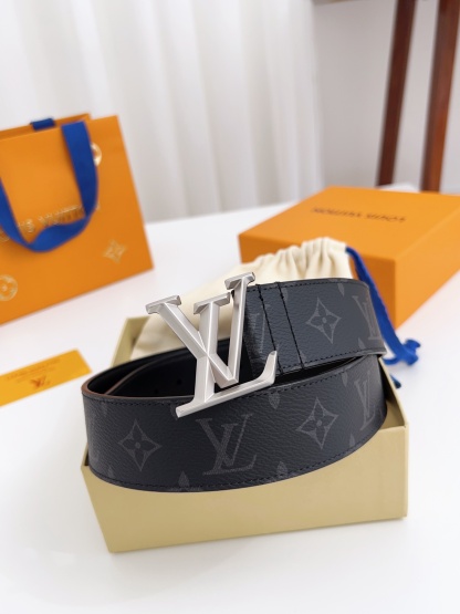 ルイ・ヴィトン「Louis Vuitton」ベルト･LV ピラミッド 40MM