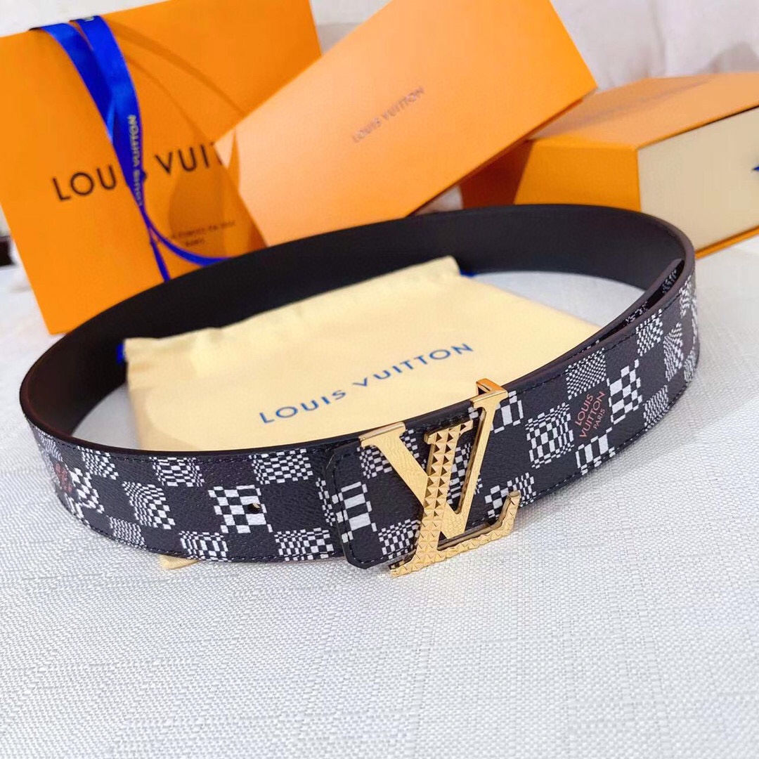 ルイ・ヴィトン「Louis Vuitton」ベルト･LV イニシャル 40MM