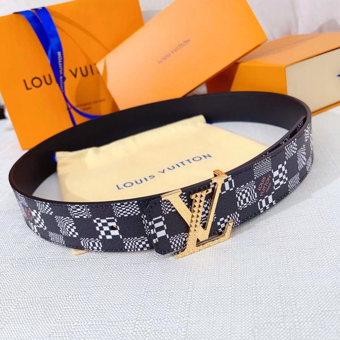 ルイ・ヴィトン「Louis Vuitton」ベルト･LV イニシャル 40MM