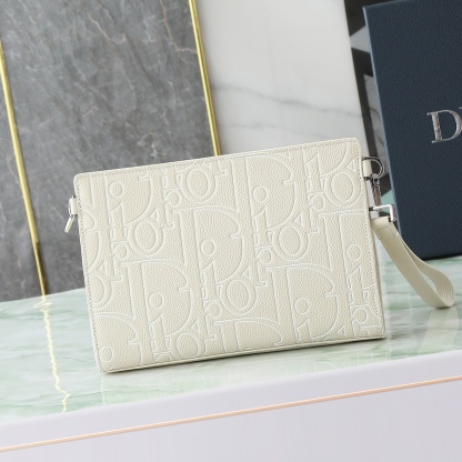 ディオール「Dior」 GRAVITY OUTLINE トライアングルポーチ