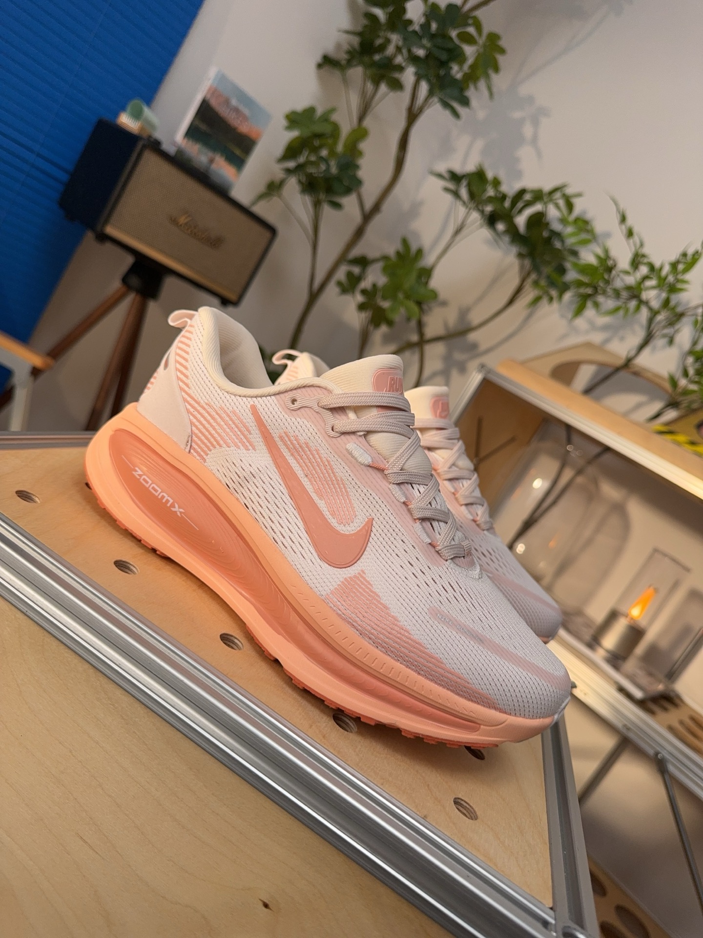 ナイキ「Nike」ク ロー カジュアルスニーカー