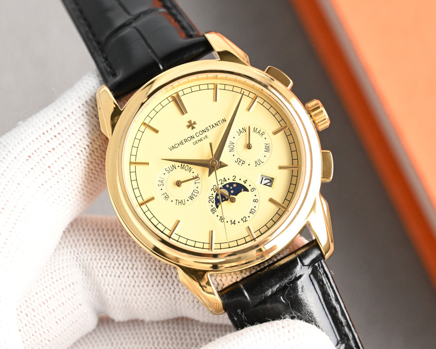 ヴァシュロン・コンスタンタン［Vacheron Constantin］伝承アプデグレードシリーズ 自動機械式腕時計41MM