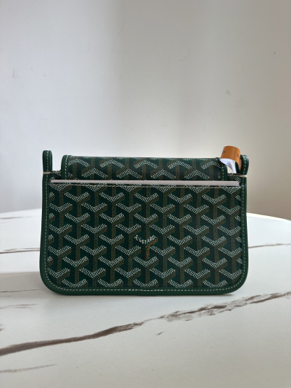 ゴヤール「Goyard」 Plume グリーン エンベロープバッグ