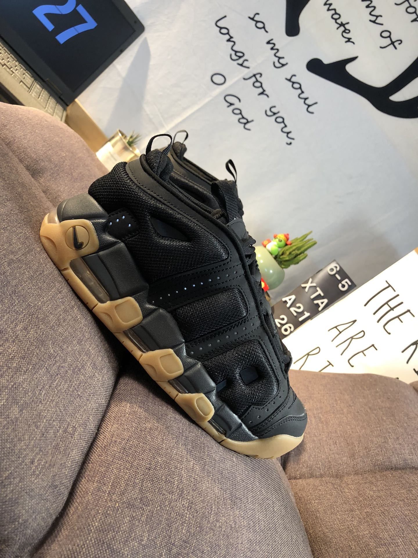 ナイキ「Nike」ク ロー カジュアルスニーカー