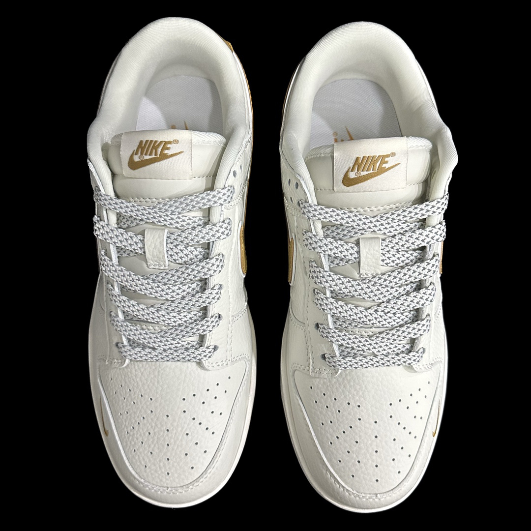 「コラボモデル」Supreme x Nike SB Dunk Low スニーカー