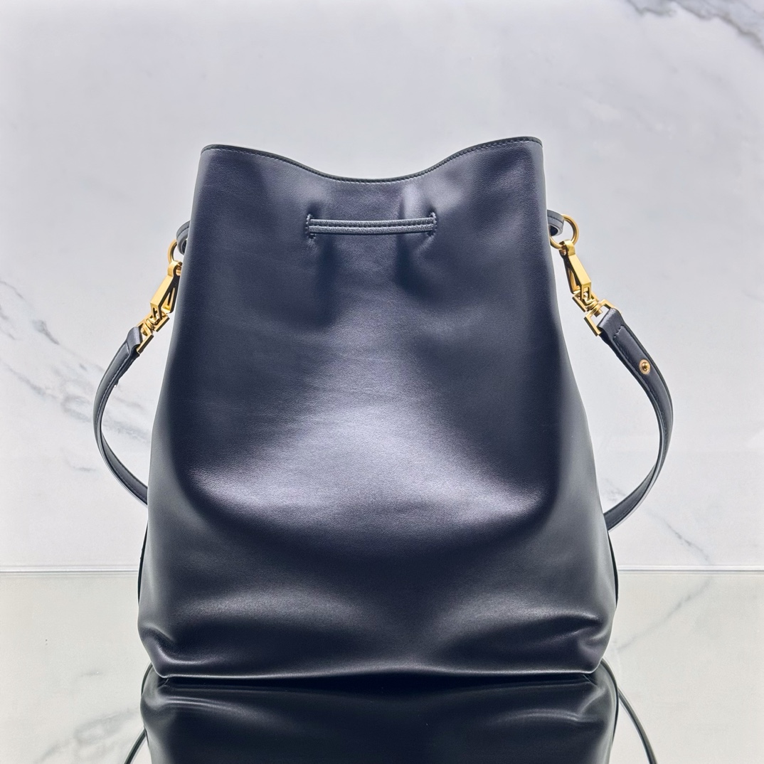 サンローラン「Saint Laurent」Paris Vill ドローストリング ショルダーバッグ