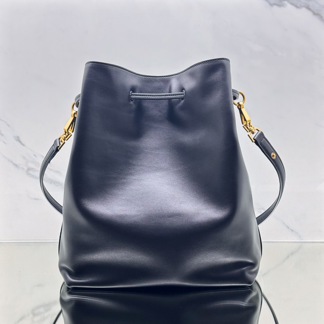 サンローラン「Saint Laurent」Paris Vill ドローストリング ショルダーバッグ