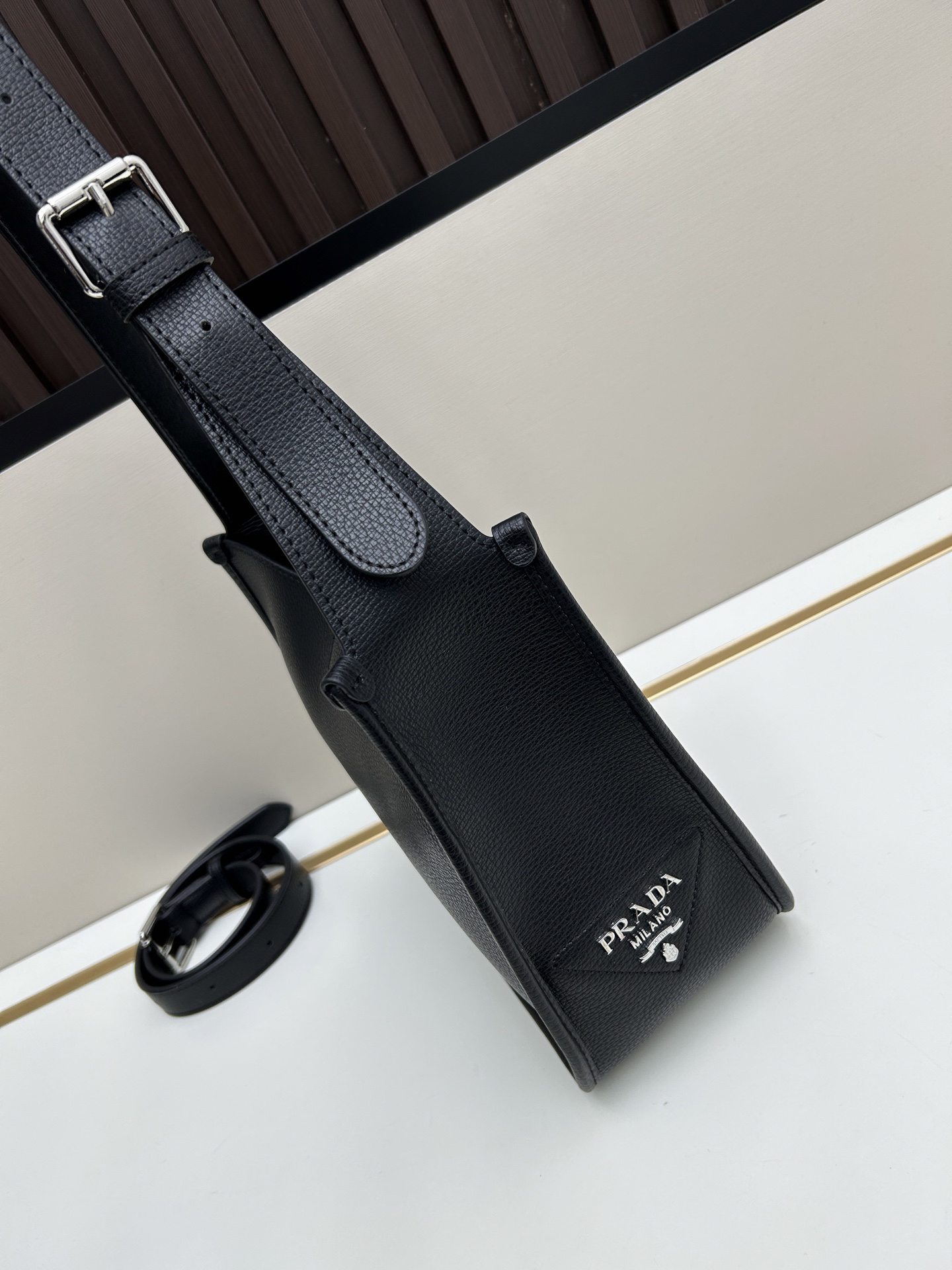 プラダ「Prada」 ロックバッグ 3537 レザーバッグ