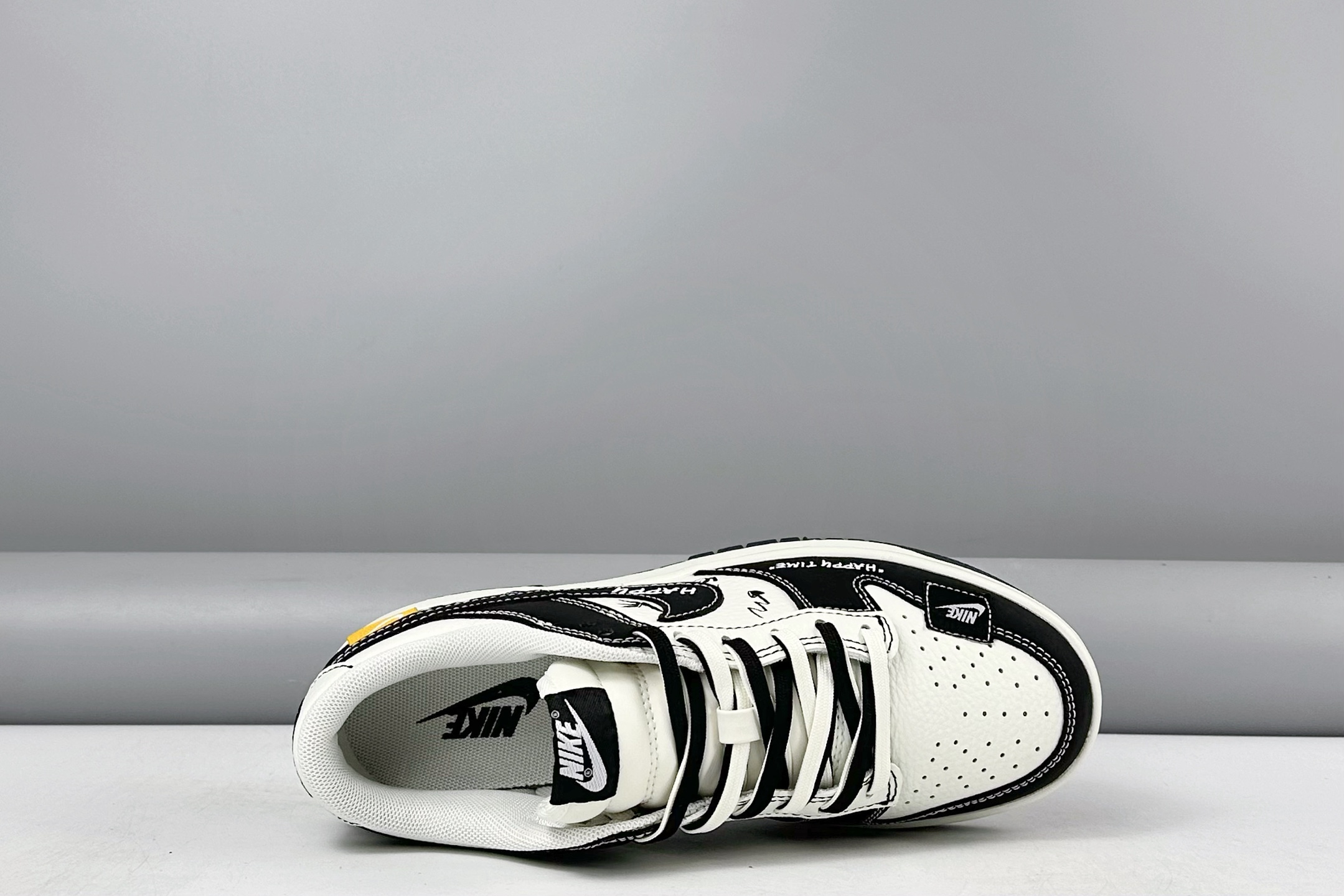 ナイキ「Nikeアライアンス製品 ク ロー カジュアルスニーカー