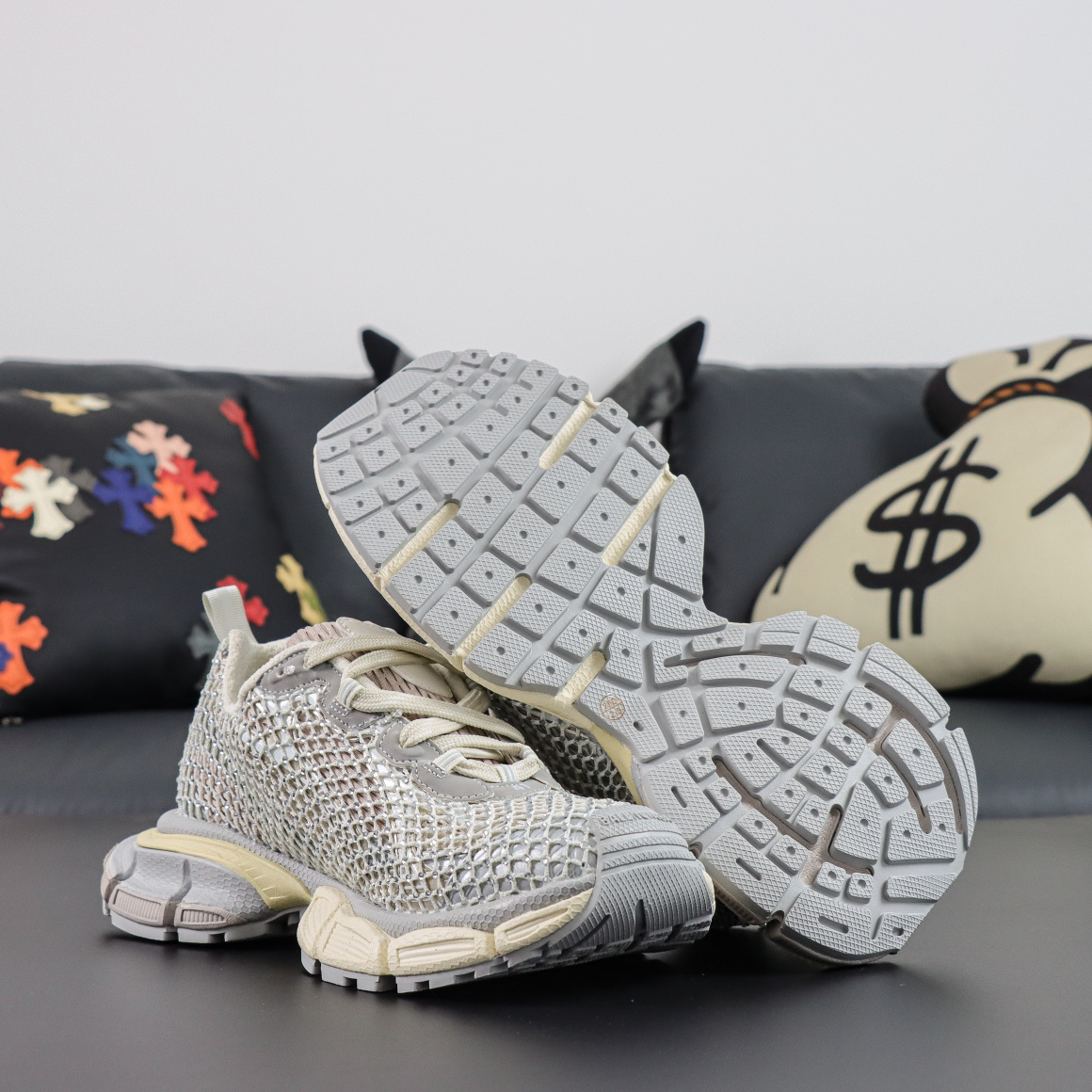 Balenciaga Runner Sneaker 3XLの細部を確認する商品写真