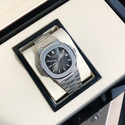 パテック フィリップ「Patek Philippe」ノーチラス 5711/1A 自動巻き腕時計 40mm「4色」