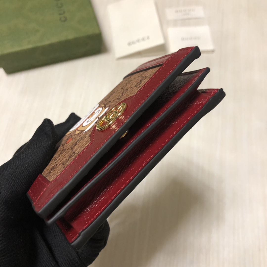 グッチ「Gucci」グッチ x ドラえもん「Doraemon」カードケース 「コイン＆紙幣入れ付き」