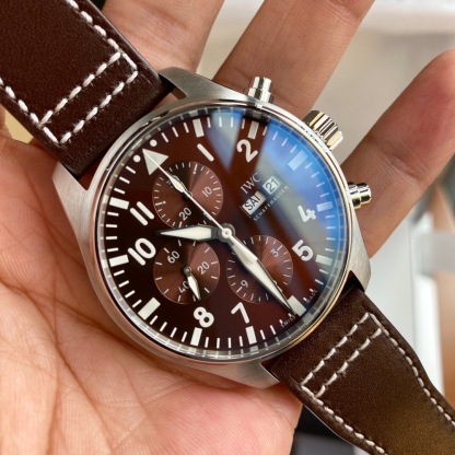 IWC パイロットウォッチ クロノグラフ 43mm「3色」