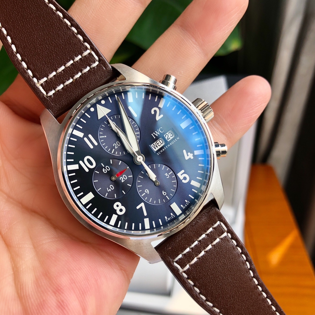 IWC パイロットウォッチ クロノグラフ 43mm「3色」
