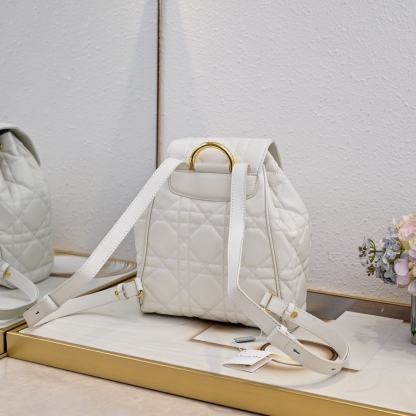 ディオール「Dior」Dior Caro バックパック ミディアム