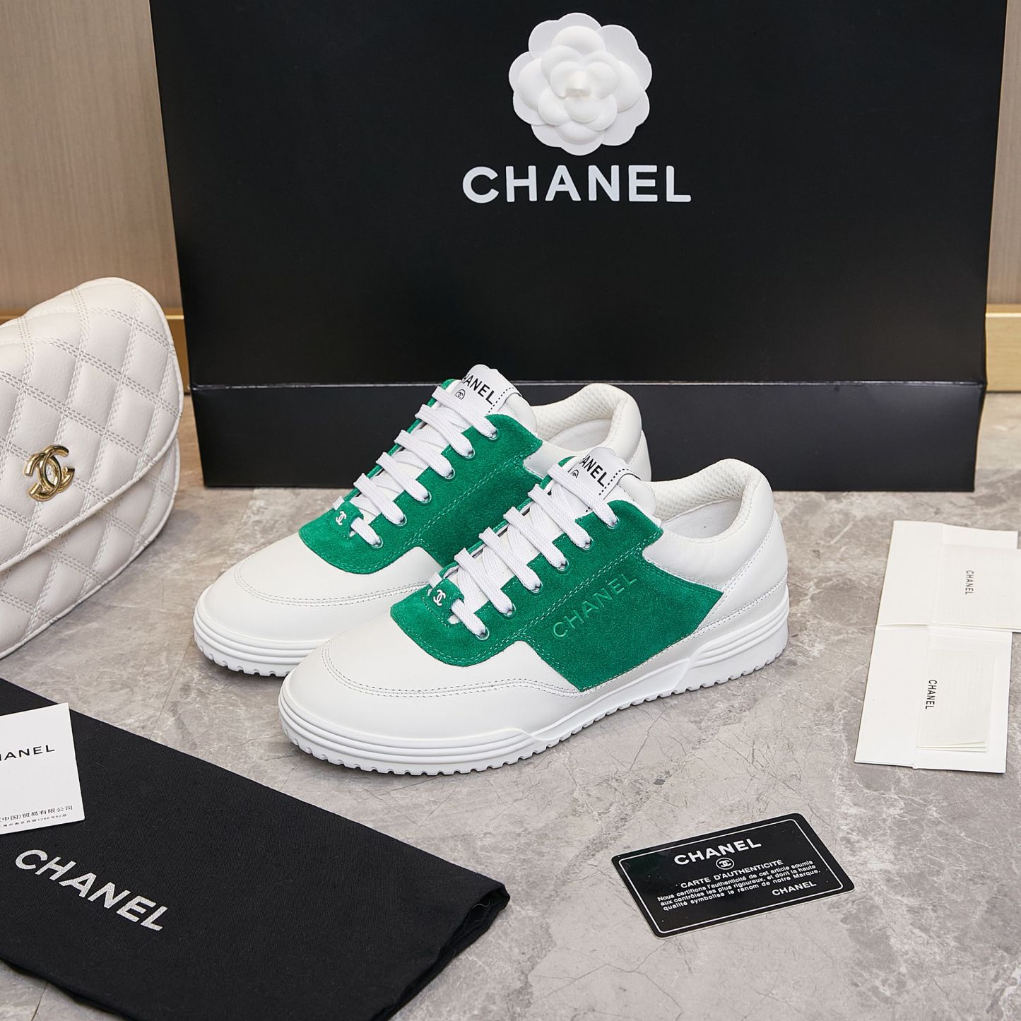シャネル「Chanel」トップカジュアルスニーカー