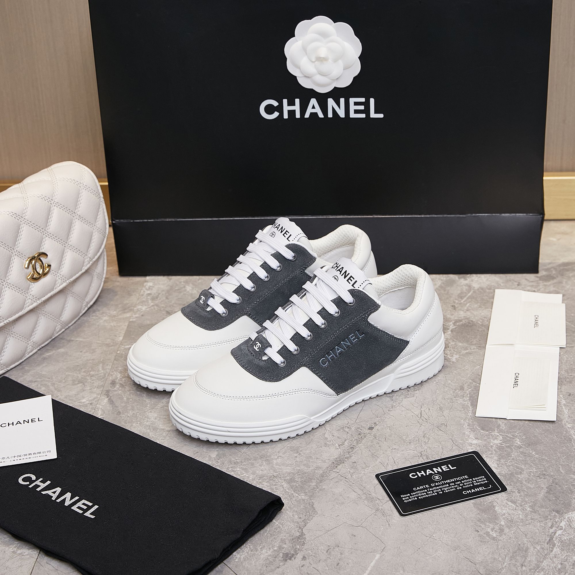 シャネル「Chanel」トップカジュアルスニーカー
