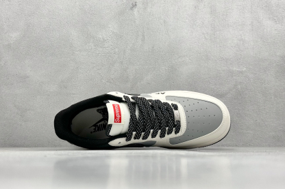 「コラボモデル」Supreme × Nike Air Force 1 Low スニーカー