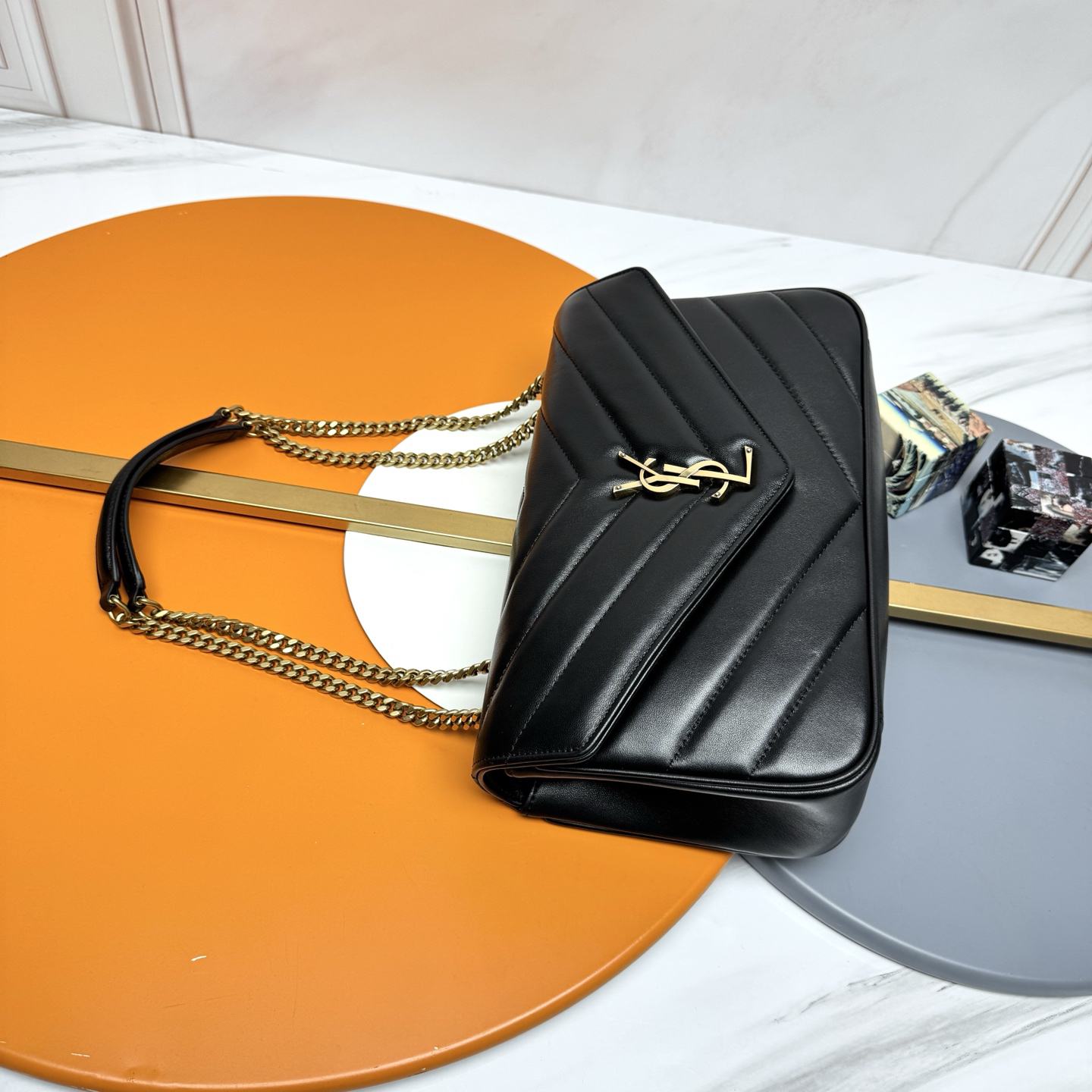 サンローラン「Saint Laurent」ルル ブラックレザー ミディアムバッグ