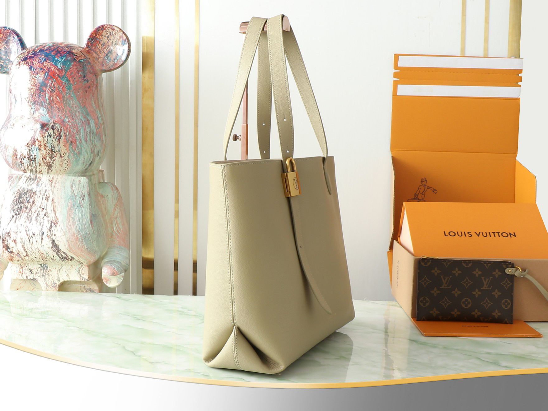 ルイ・ヴィトン「Louis Vuitton」Low Key Cabas ハンドバッグ