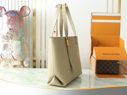 ルイ・ヴィトン「Louis Vuitton」Low Key Cabas ハンドバッグ