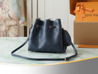 ルイ・ヴィトン「Louis Vuitton」 ‌BELLA ハンドバッグ ネイビー レース