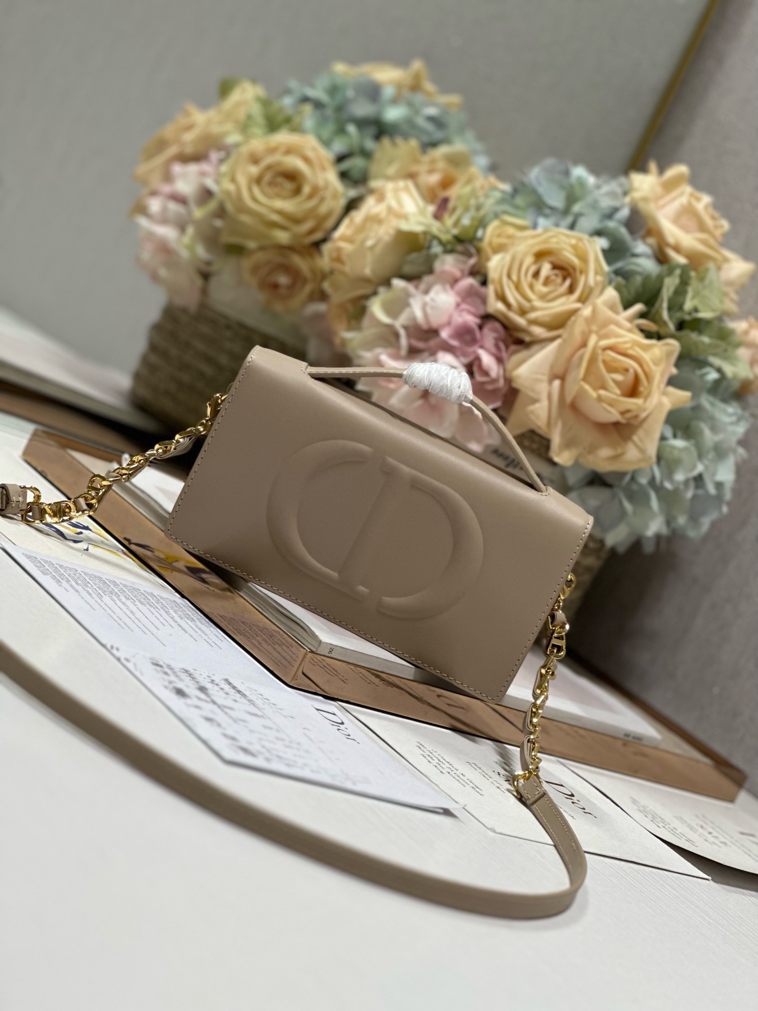 ディオール「Dior」CD SIGNATURE ミニ チェーン バッグ「アプリコット」
