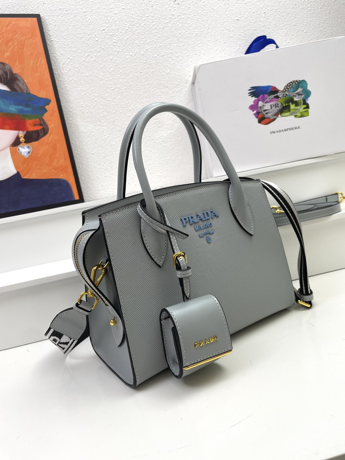 プラダ「Prada」ダブルストラップ ジップトップバッグ