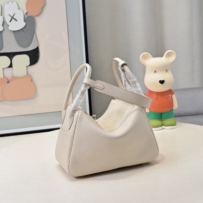 エルメス「Hermès」Lindy 26 エヴェールレザーバッグ