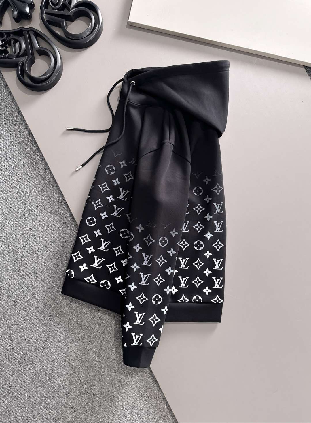 ルイ・ヴィトン「Louis Vuitton」パーカーシャツ