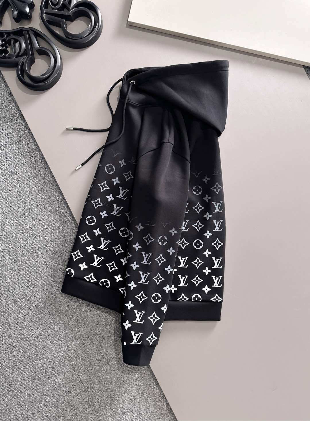 ルイ・ヴィトン「Louis Vuitton」パーカーシャツ