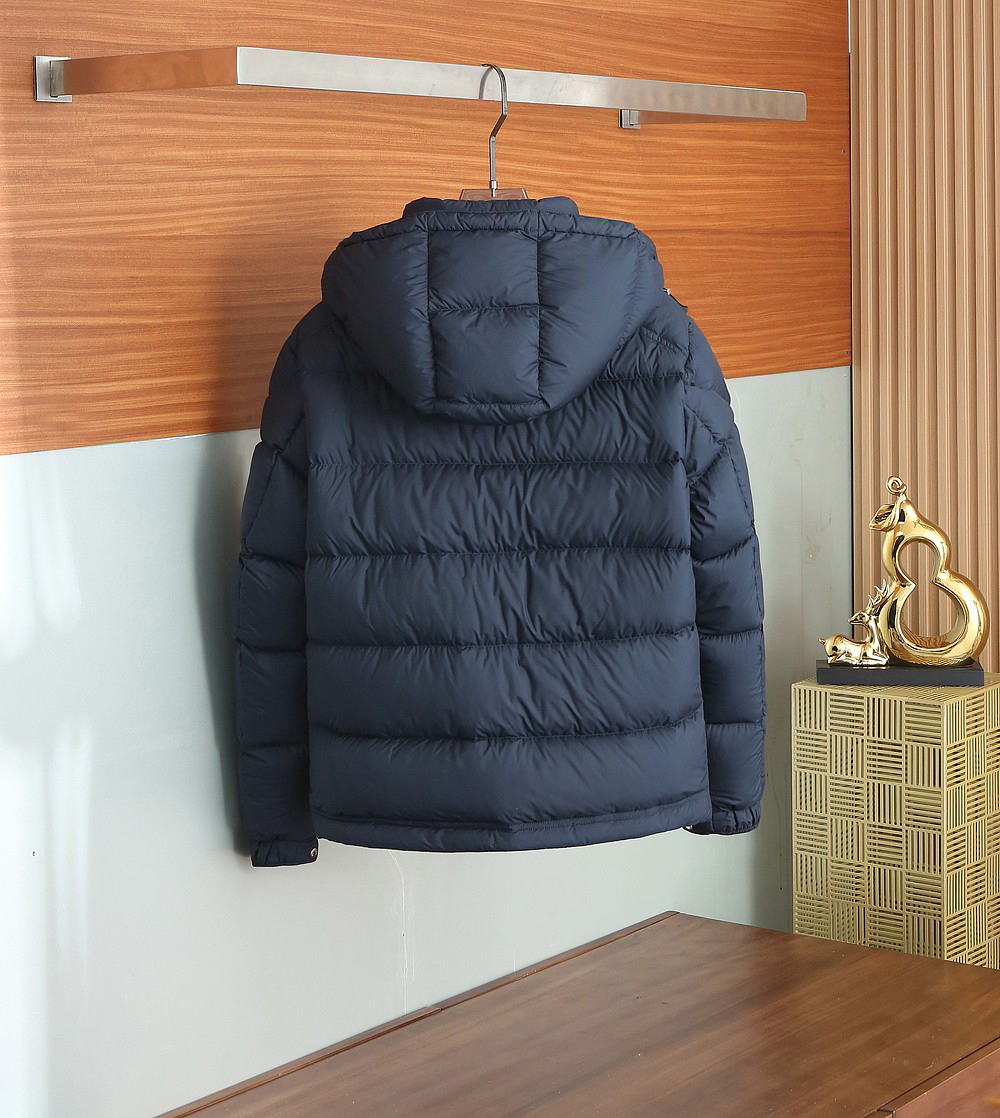 モンクレール「Moncler」秋冬 ダウンジャケット