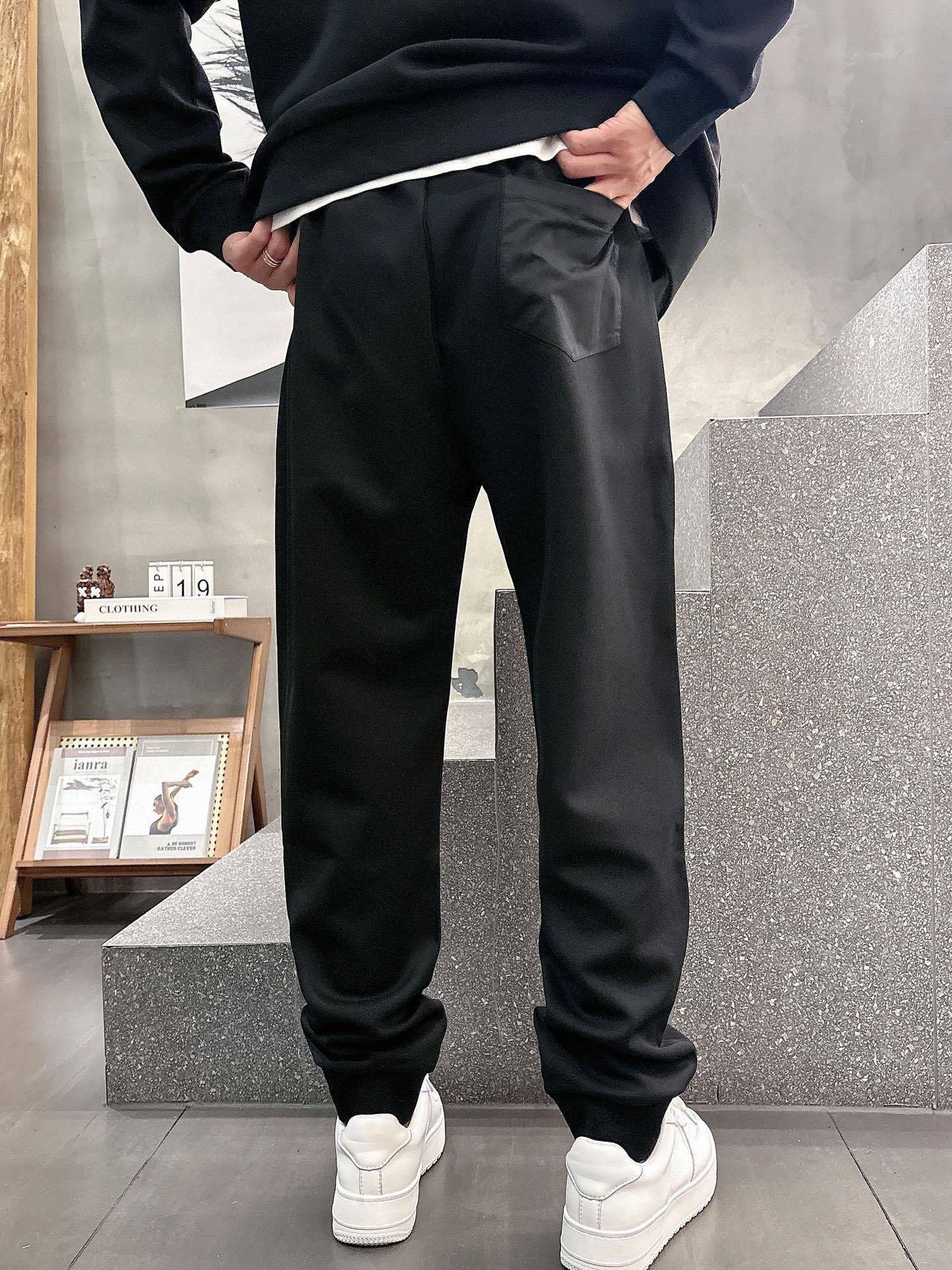 プラダ「Prada」秋冬 メンズ  カジュアルスポーツセット