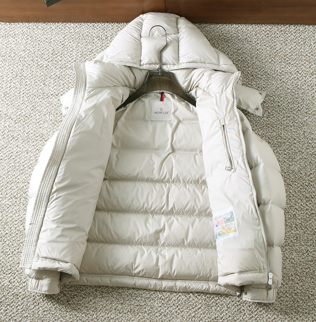 モンクレール「Moncler」秋冬 ダウンジャケット