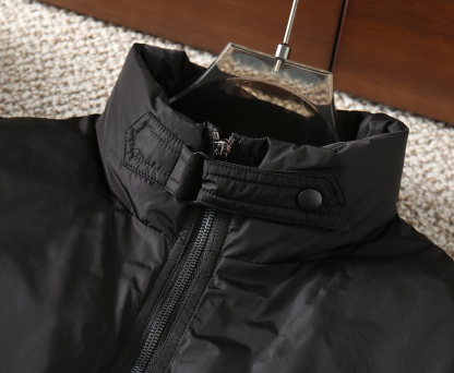 プラダ「Prada」秋冬ダウンジャケット