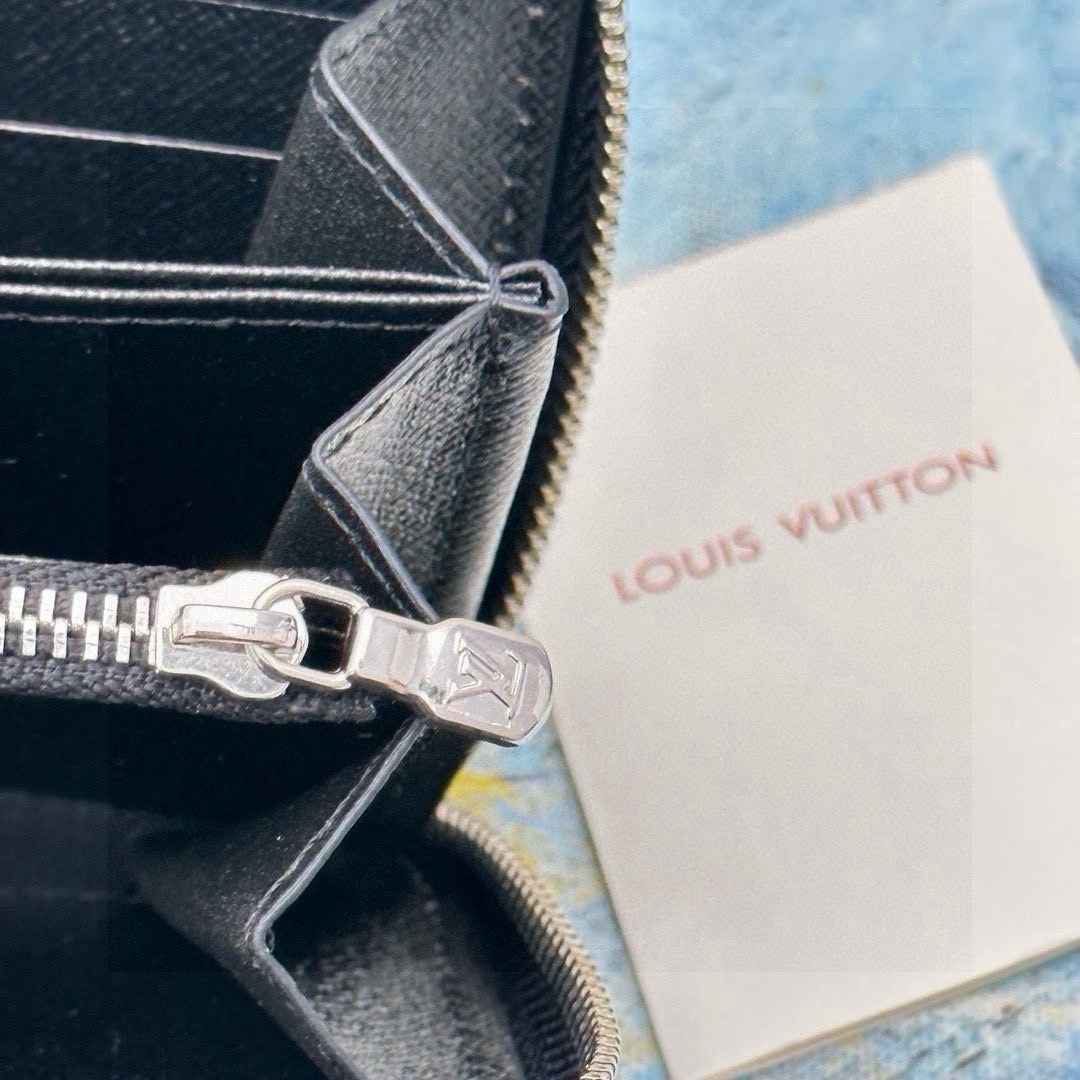 ルイ・ヴィトン「Louis Vuitton」ジップアラウンド ウォレット