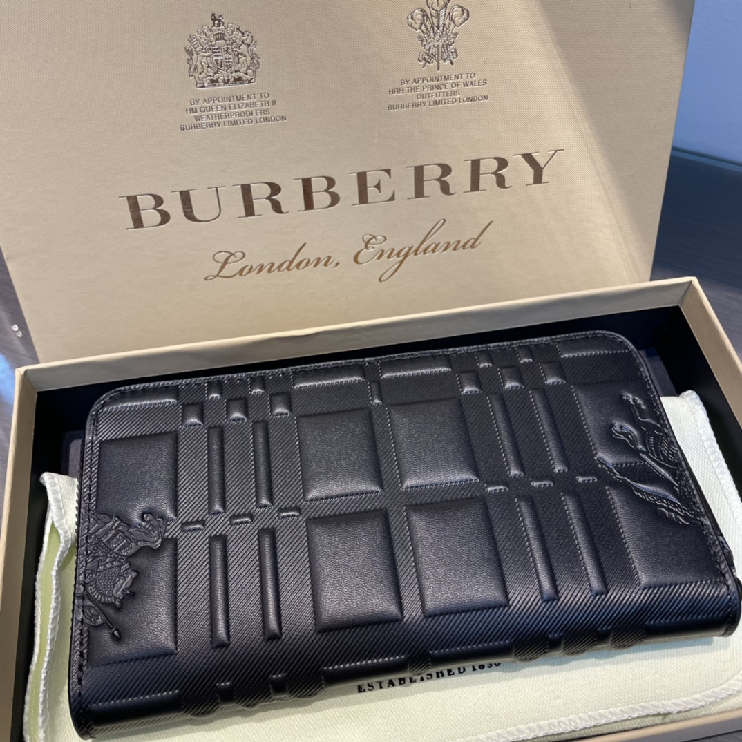 バーバリー「Burberry」メンズ シングルジップ スモールウォレット 別角度