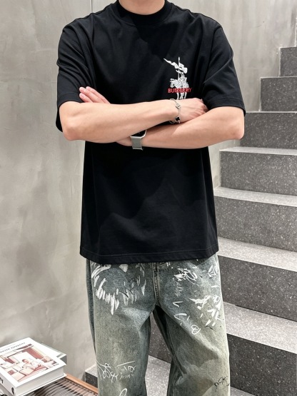 バーバリー「Burberry」ロゴプリントTシャツ / ショートスリーブ クルーネック